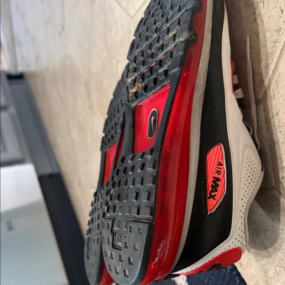 Nike Air Max Men's White and Red Athletic Shoes - Picture 7 of 12